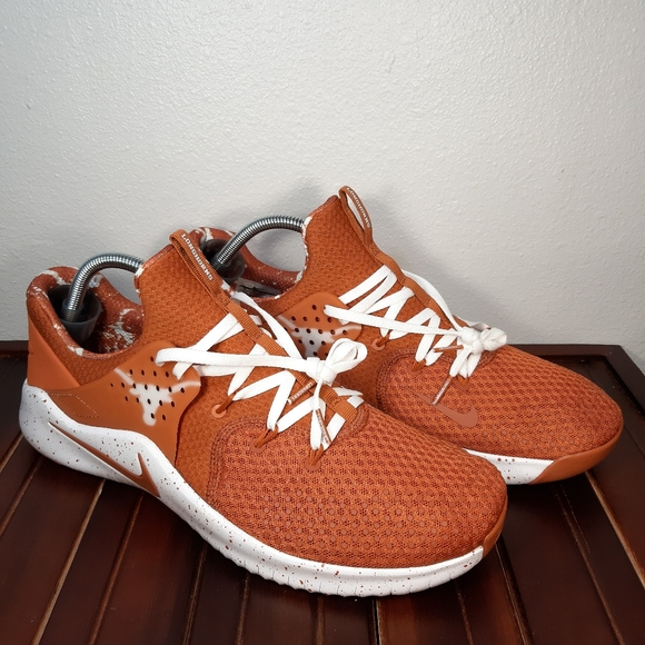 nike react element 87 thunder blue on feet